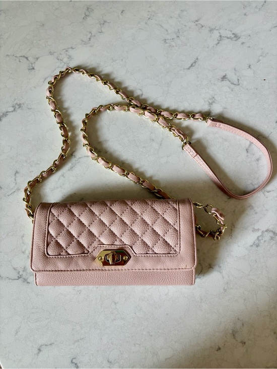 Handbags - Quilted Pink Chain Shoulder Bag with Gold Hardware